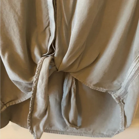 cloth & stone Sage Green Tie-Front Button Down Shirt - Boho, Spring, Summer - Picture 3 of 6